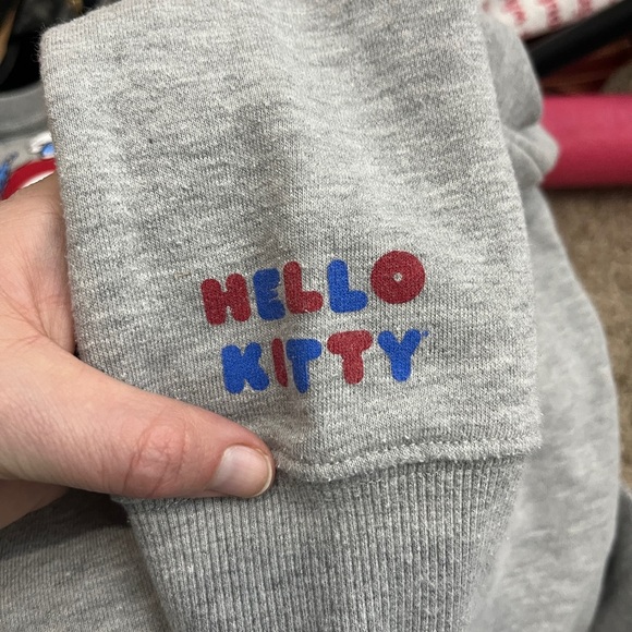 RARE Levi’s x Hello Kitty Gray Sweatshirt Sz M - Picture 6 of 10